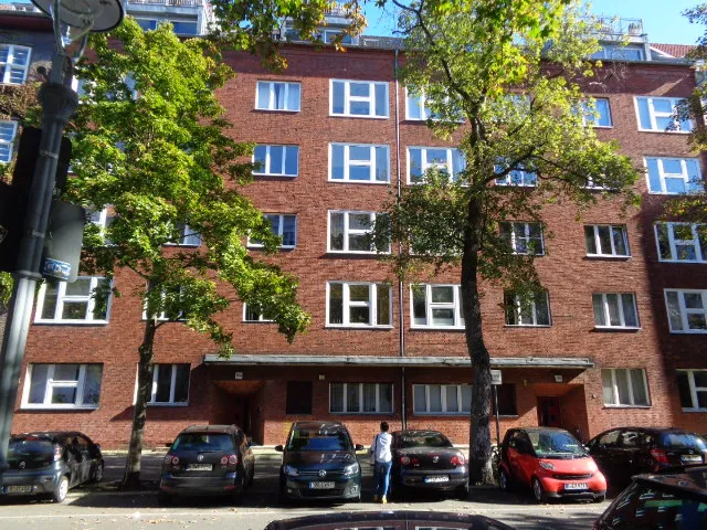 SEHR GUTE CITYLAGE,  2 ZIMMER/ DACHGESCHOSSWOHNUNG TERASSE, BALKON, AMERIK. KÜCHE, LIFT, WILMERSDORF — photo 1